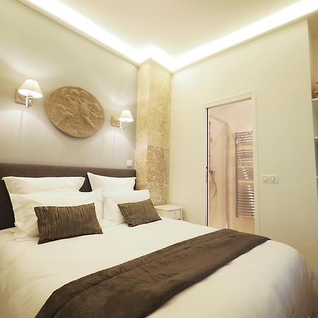 Saint Germain Cosy Chicsuites Paříž Pokoj fotografie