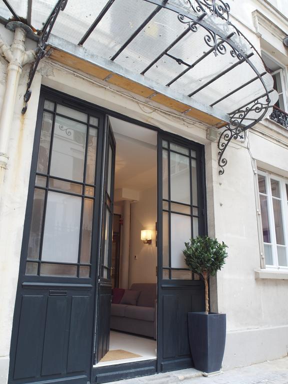 Saint Germain Cosy Chicsuites Paříž Pokoj fotografie