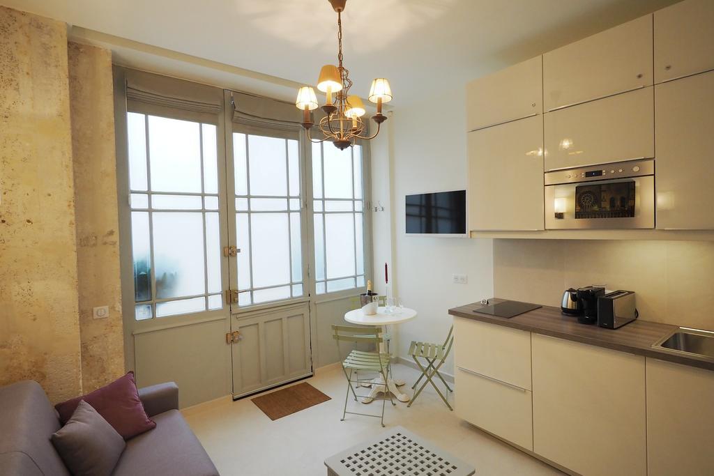 Saint Germain Cosy Chicsuites Paříž Pokoj fotografie