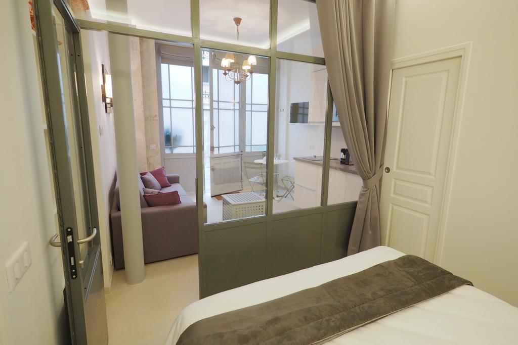 Saint Germain Cosy Chicsuites Paříž Pokoj fotografie
